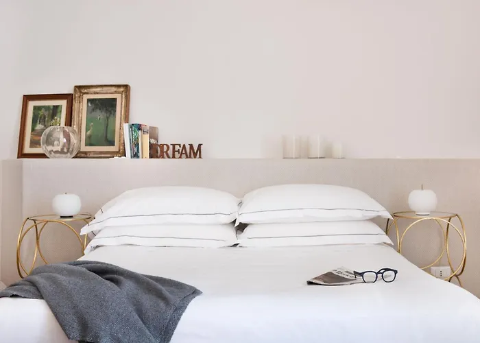 Treasurerome Quattro Fontane Deluxe Apartment *